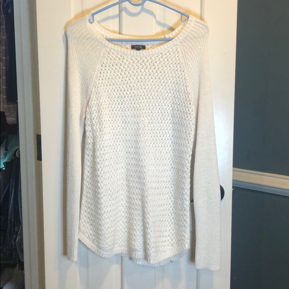 Cream sweater with glitter undertones